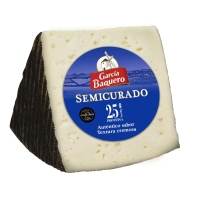 Queso semicurado GARCIA BAQUERO cuña 325 g