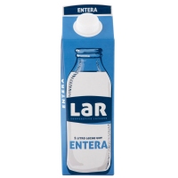 Leite enteiro LAR brik 1 l